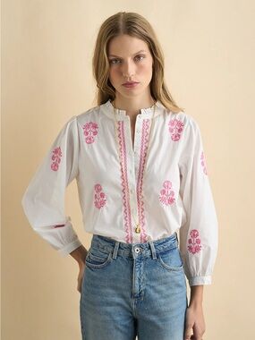SONMER. NWT. Embroidered White Blouse with Pink Accents
